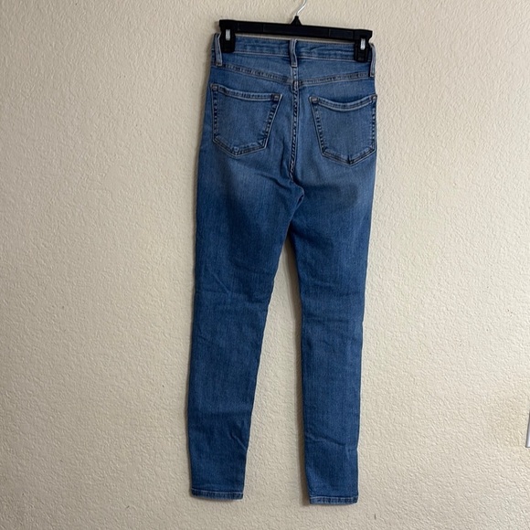 F21 Women's Blue Distressed Jeans - Picture 3 of 7